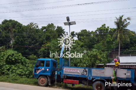 Farolas solares iluminan Cebu