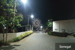 Luces solares para parque público y zona residencial en Senegal