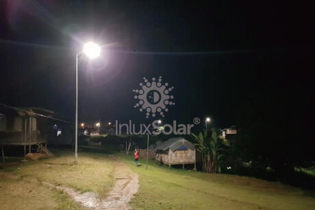 Luces solares para pueblos indígenas en Malasia